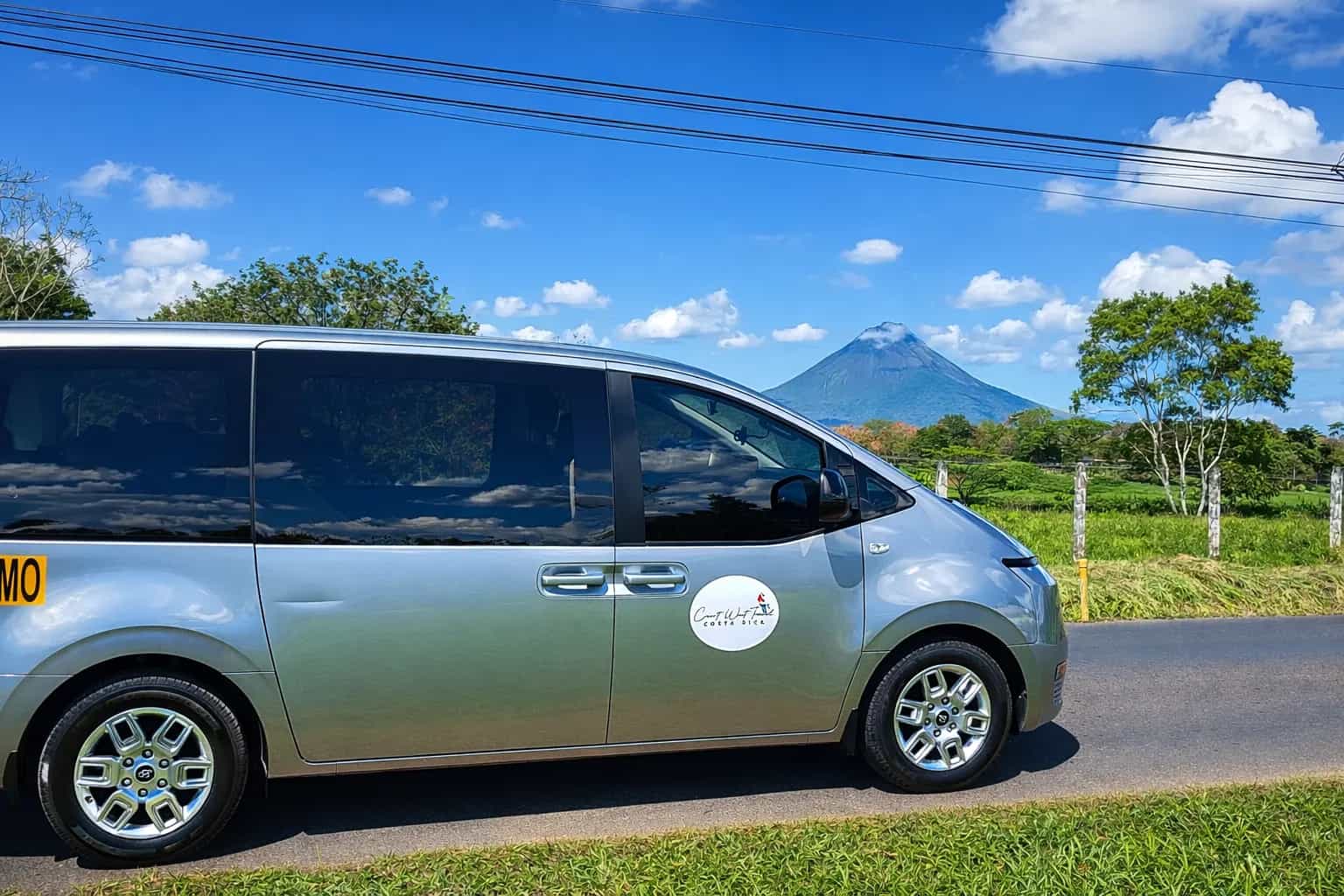 Private Shuttle Costa Rica - Arenal Volcano - Can't Wait Travel