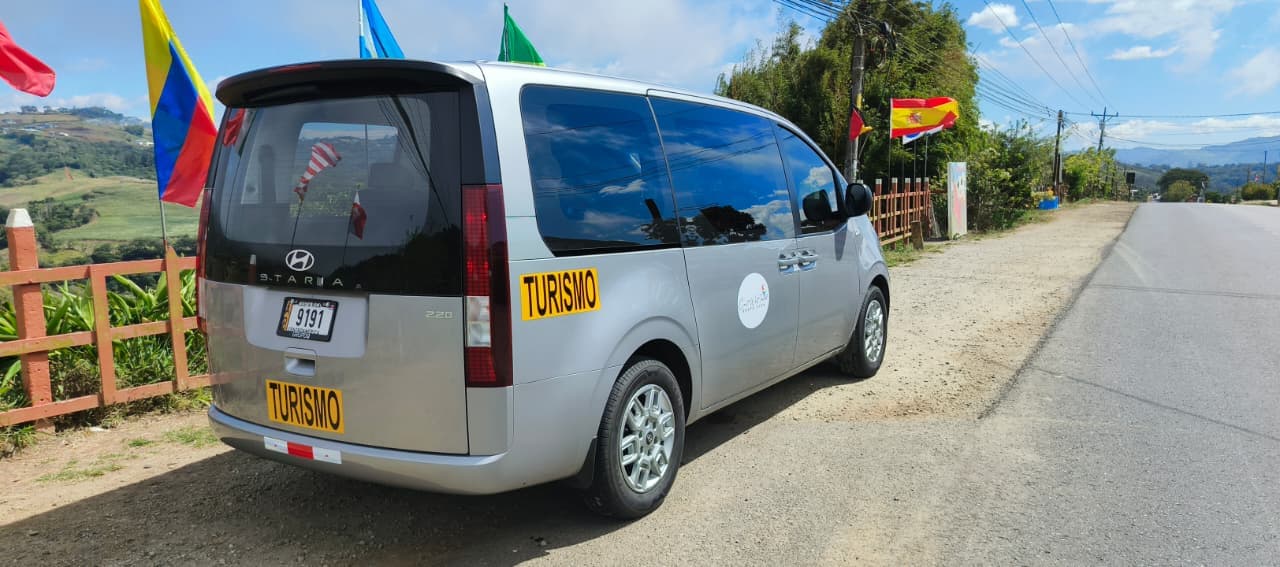 Private Transfer from La Fortuna (Arenal) to Monteverde (Cloud Forest)